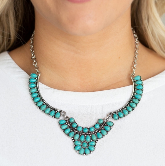 Necklace - Picture 2 of 3